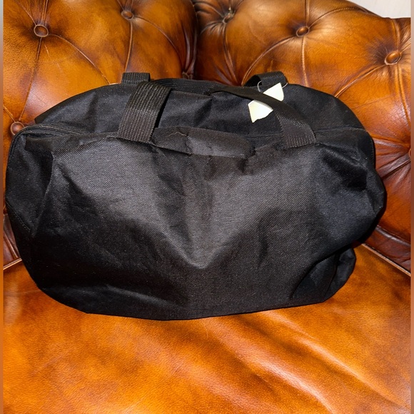 NWT  Pink Victoria’s Secret duffle bag  double side sequence16”X 11” - Picture 3 of 6